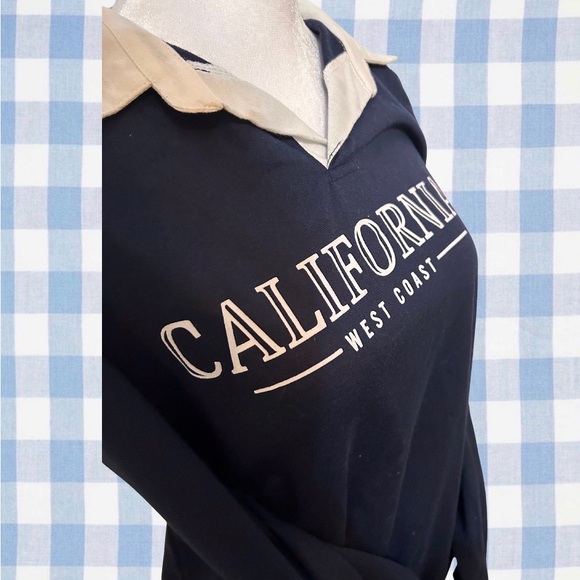 ROMWE White and Blue Preppy Sweatshirt - Picture 3 of 8